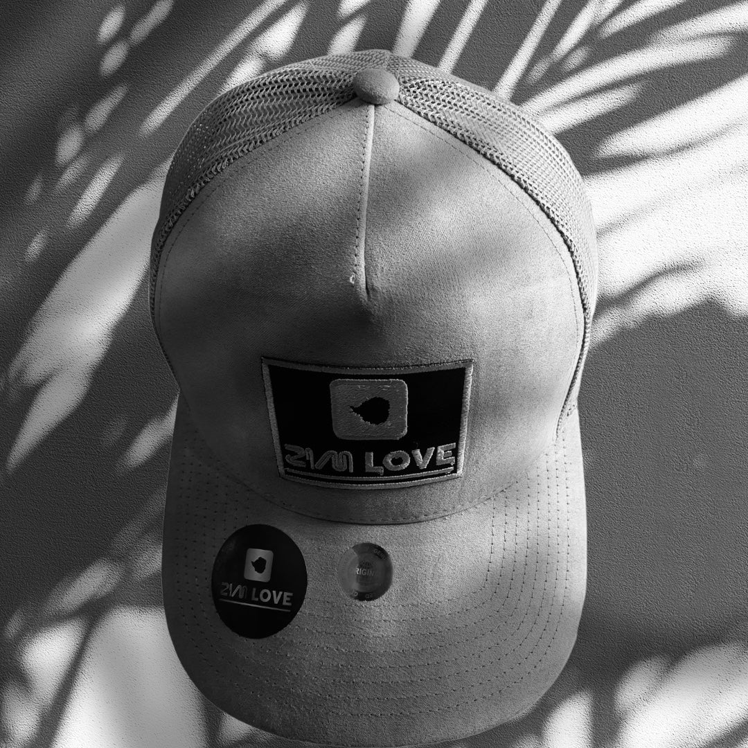 Grey Zimlove suede cap